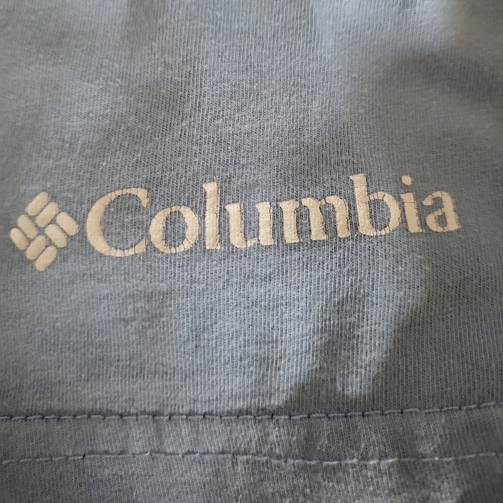 ♡ Columbia | T Shirt - Picture 5 of 5
